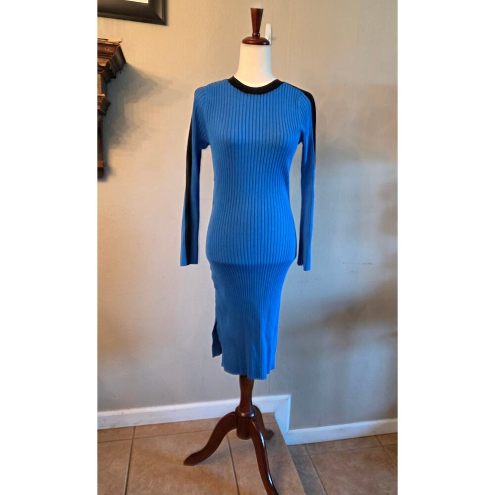 Future Collective  Long Sleeve Ribbed Side Button Sweater Dress SZ Small